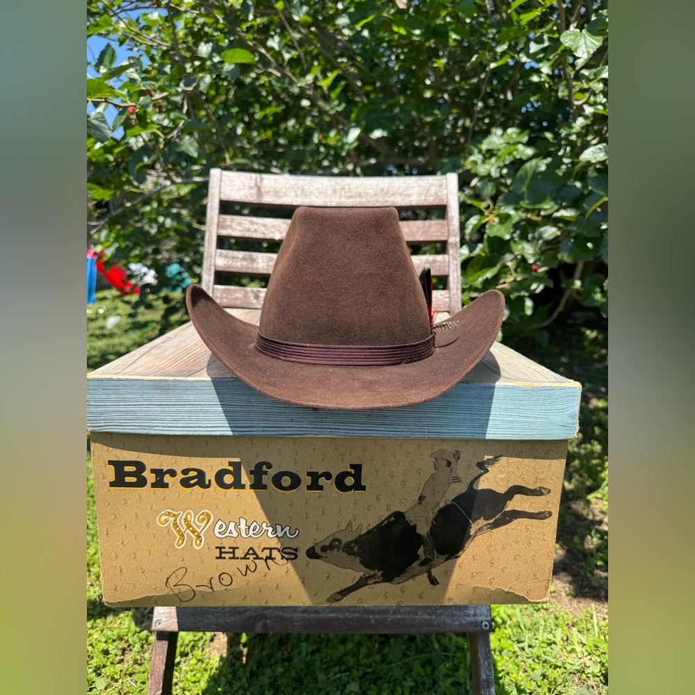 1960s Resistol Bradford Western Hat BR 20 
7 3/8 Beaver
Beaver Fur Content.